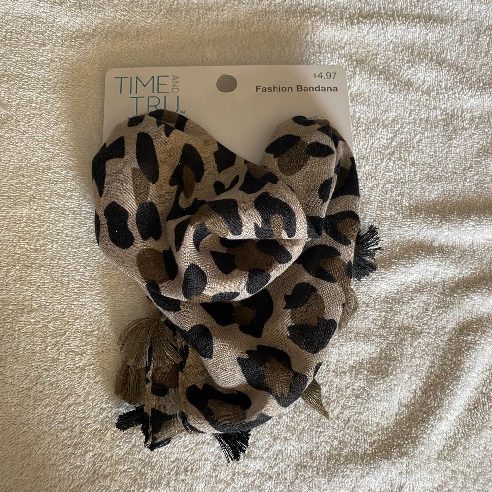 TIME AND TRU. fashion bandana. Leopard Print w tassels